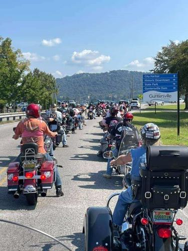 Pink Bra Hoorah raises $5,000 | News | advertisergleam.com