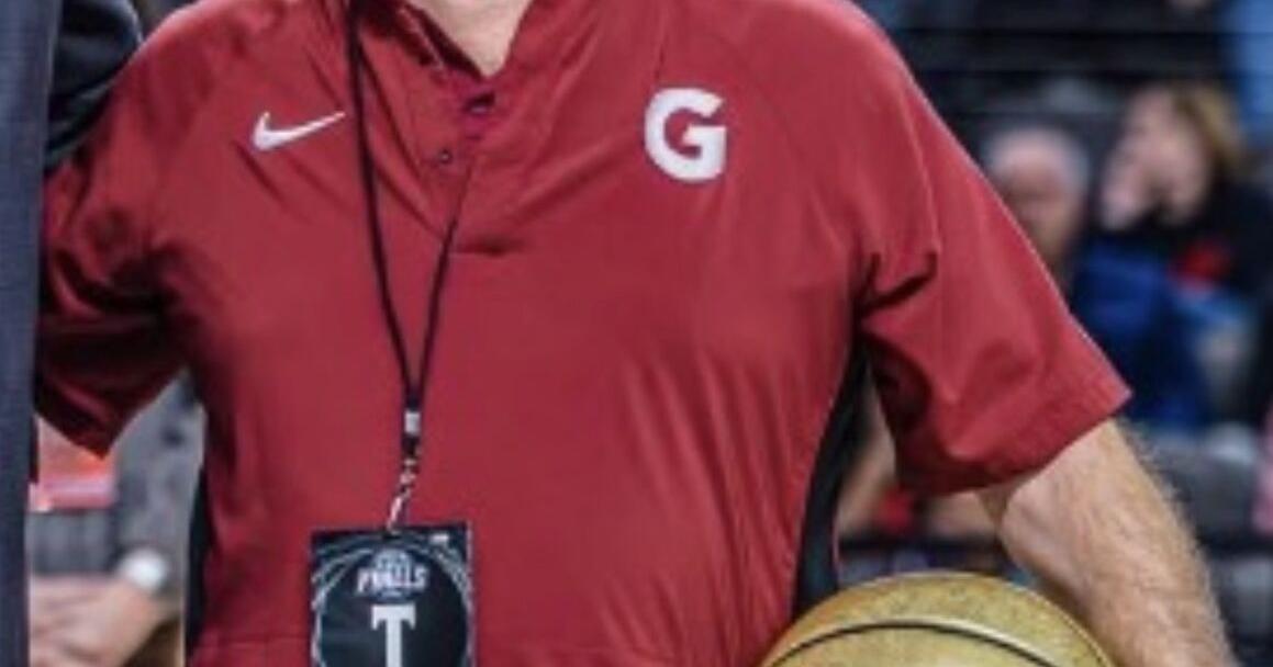 Coach Rob resigns after title run | Sports | advertisergleam.com
