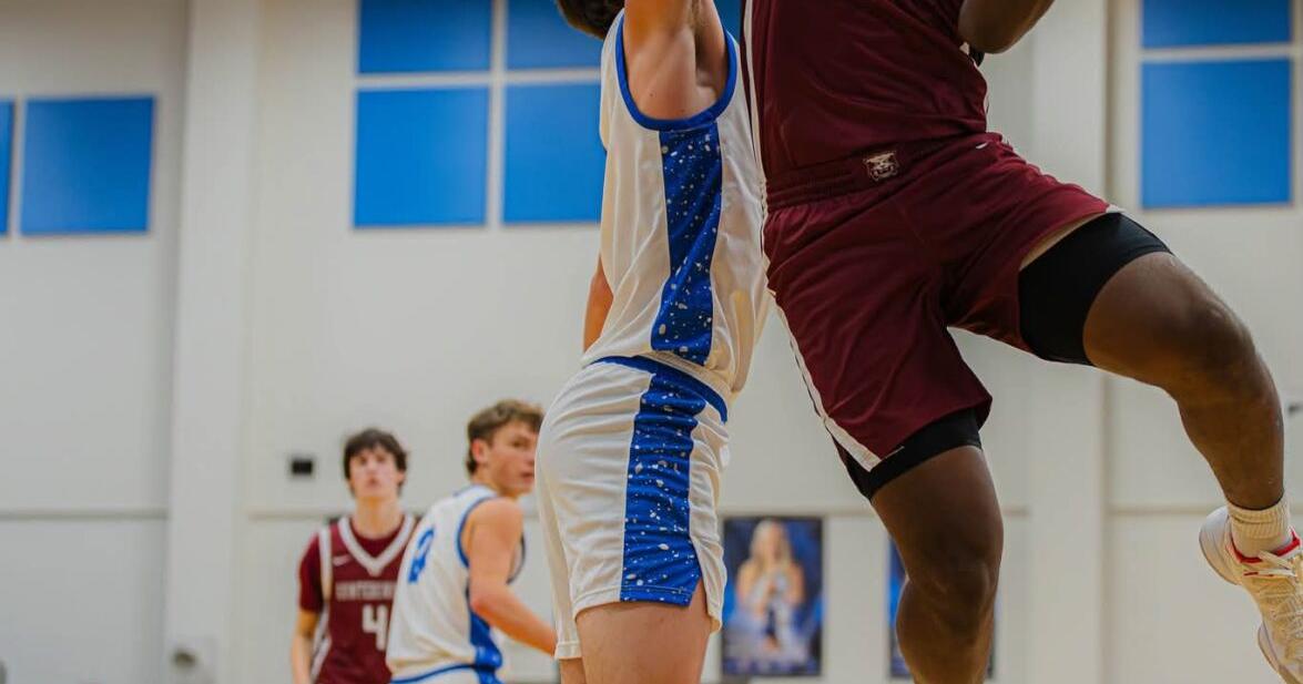 'Cats trounce Aggies, beat Arab