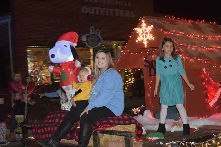 Scenes from the Guntersville Christmas Parade Arts & Entertainment
