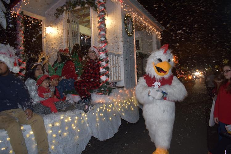 Scenes from the Guntersville Christmas Parade Arts & Entertainment