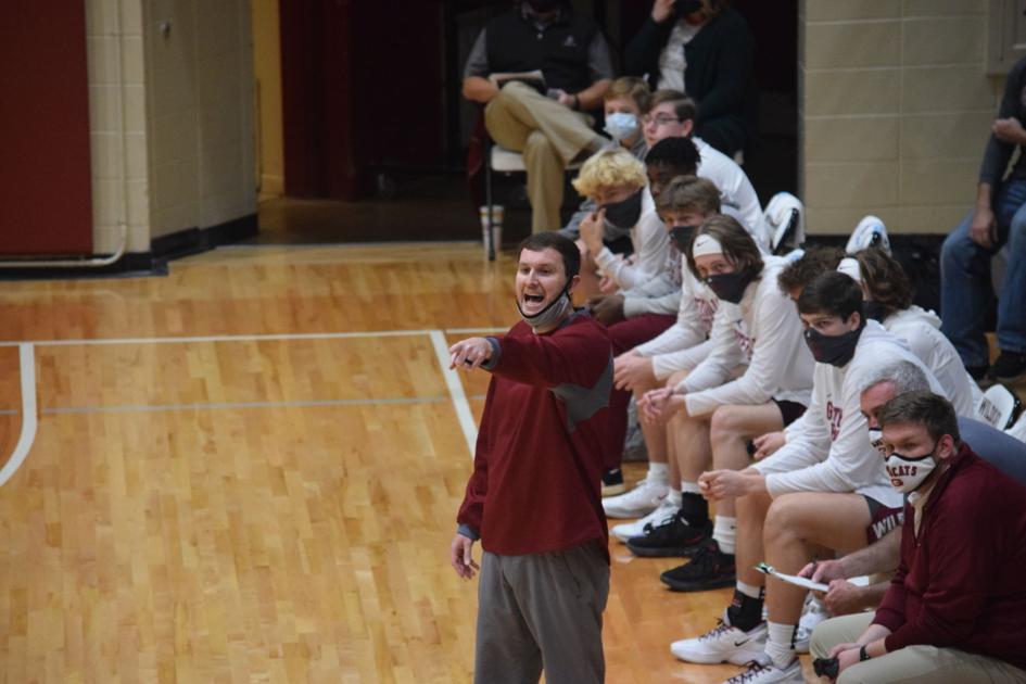 AdvertiserGleam.com - 'Cats beat Boaz 62-31 image