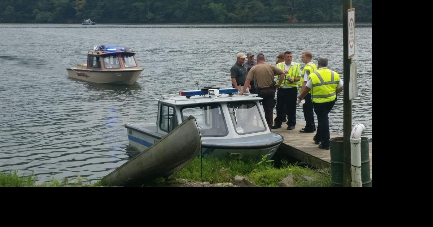 2 missing after canoe capsizes | News | advertisergleam.com