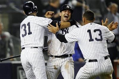 Photo: Terrified Ichiro Suzuki Celebrating Yankees