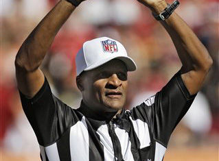 NFL ref Jerome Boger  Football and basketball, Nfl, Referee