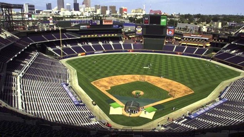 Tomahawk-chopping cow leaving Turner Field one year early, Sports
