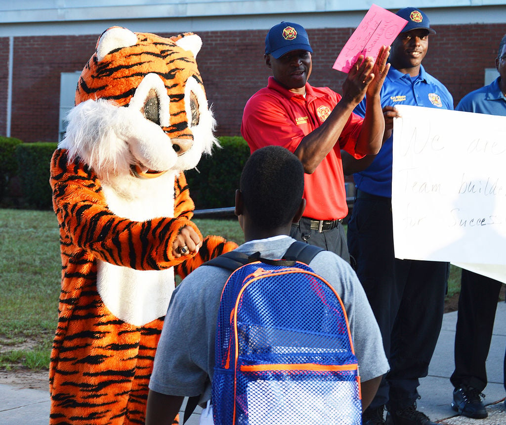 Dougherty County School System officially opens the 2016-17 school year