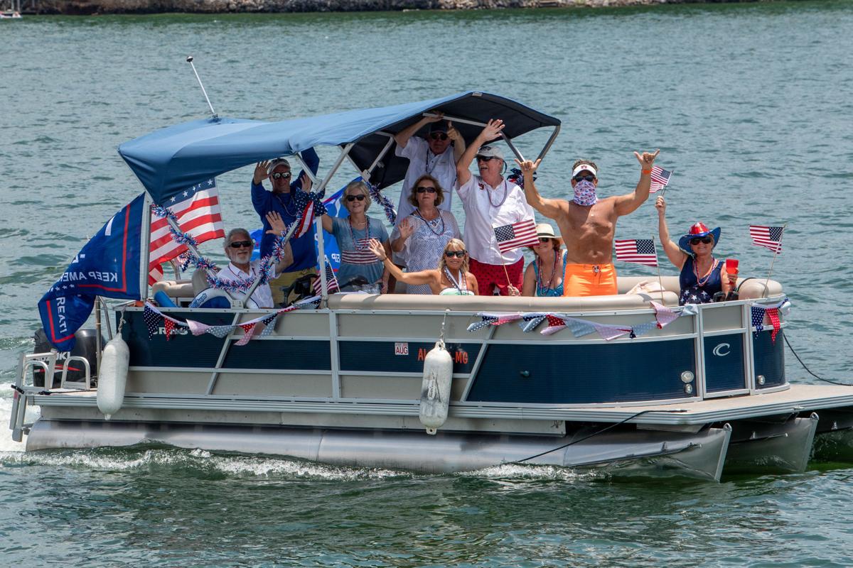 Photos Trump Boat Parade Sees Huge Turnout Multimedia Alexcityoutlook Com