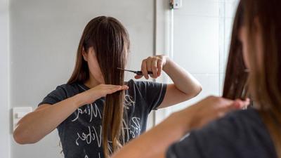 Will I look good with bangs? How to tell, according to the experts