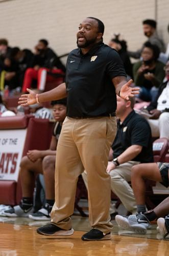 Wetumpka boys basketball at Benjamin Russell