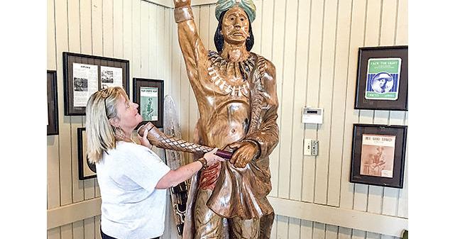 Kowaliga Restaurant Statue Gets His, Kawliga Wooden Indian Statue