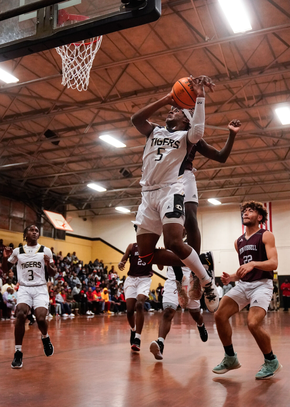 Benjamin Russell Basketball vs Dadeville