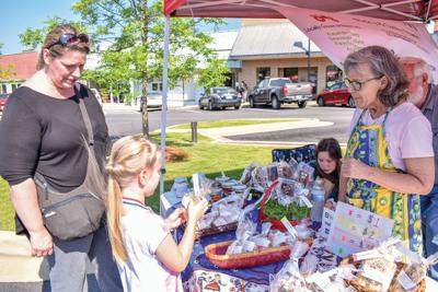 0604 farmers market5.jpg