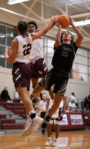 Wetumpka boys basketball at Benjamin Russell