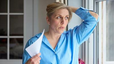 Hot flashes and night sweats? Expert tips to help you cope