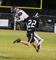 Benjamin Russell holds off Smiths Station