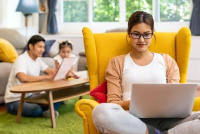 Back to School for Parents: Becoming a Financial Planner