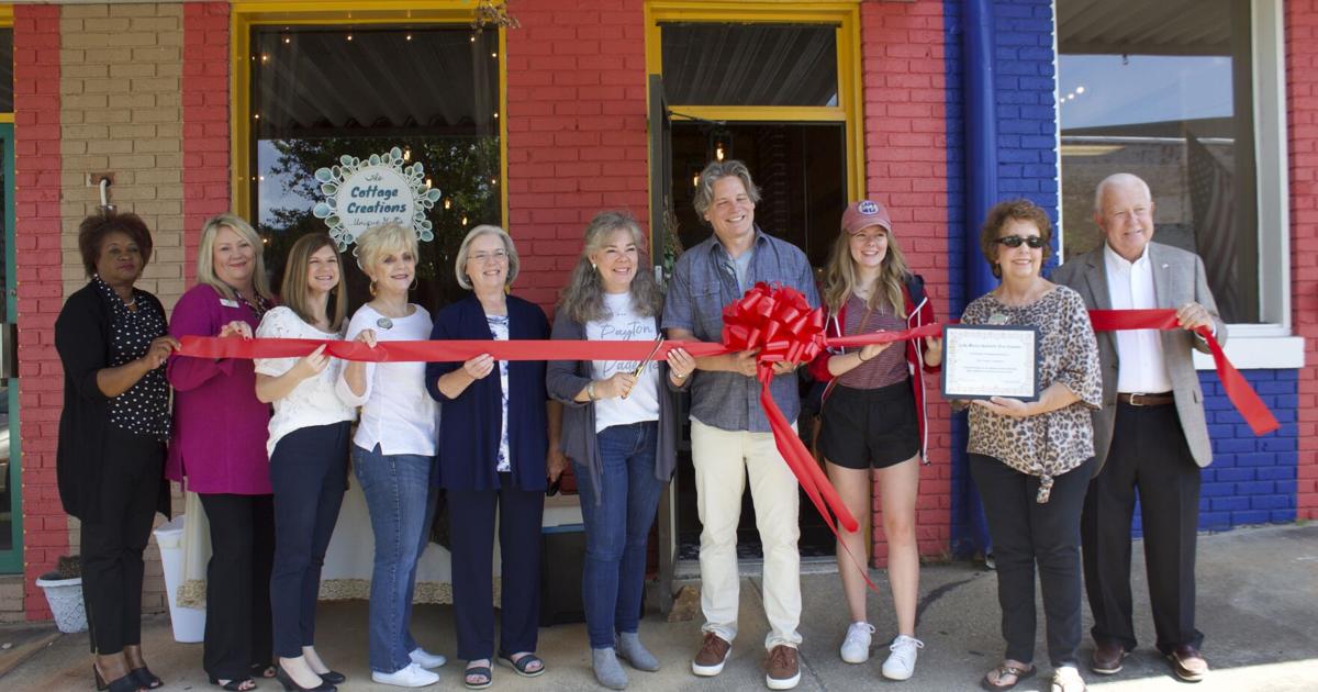 FROM DAYTON TO DADEVILLE: Cottage Creations celebrates grand opening with ribbon-cutting