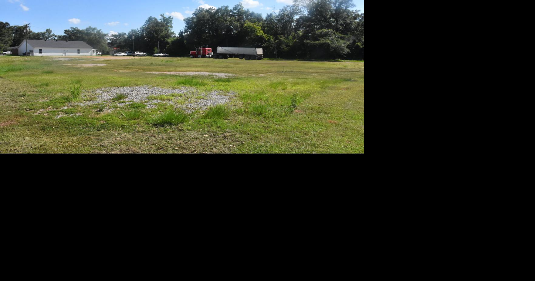 Daniels steps away from attempt for city to buy 1st Street property