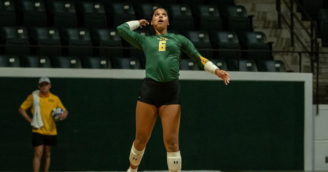 VOLLEYBALL: Newsome’s double-double not enough at Commerce | Sports ...