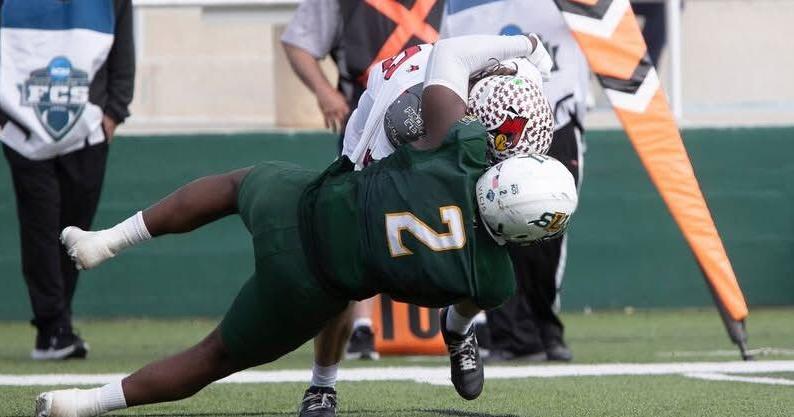 FOOTBALL: No. 15/17 Southeastern drops 21-3 decision to No. 17 Redbirds in first round of FCS Playoffs