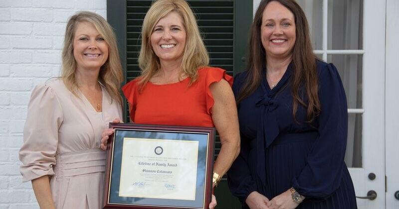 DCFS celebrates 650 adoptions with event at Governor's Mansion