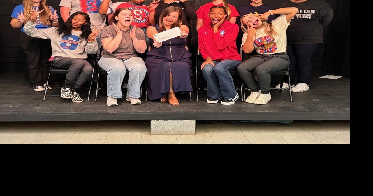 Vance leads Talented Theatre students through final movie project ...