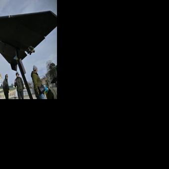 Russia and Ukraine trade prisoners, drone strikes ahead of Easter truce