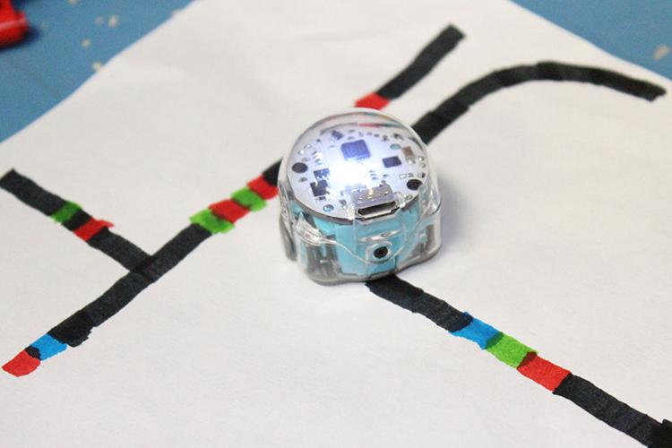 Ozobots: BIG Learning with Tiny Robots - Teaching Forward