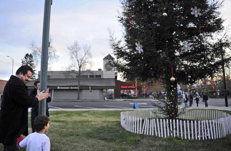 Marysville Christmas Parade Features