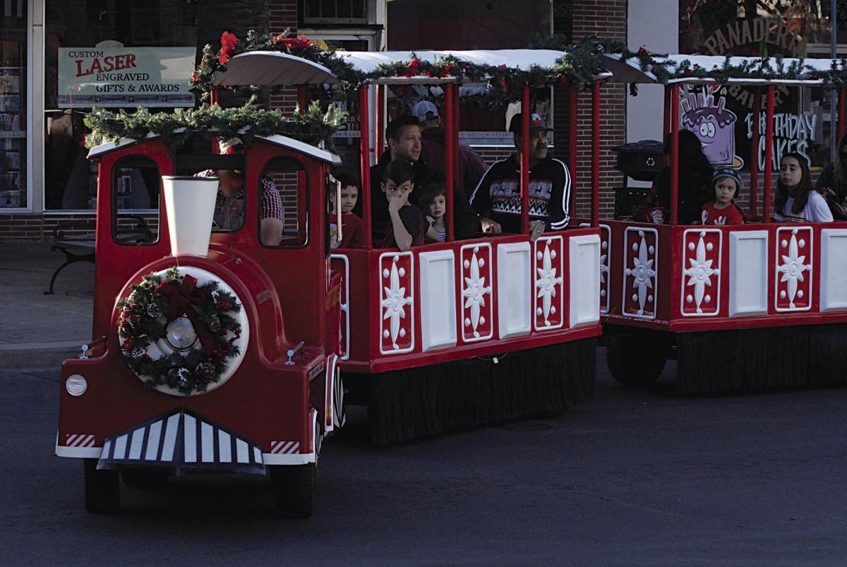 Yuba City Christmas Stroll Twas two weeks before Christmas News