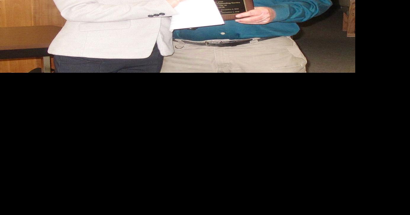 Corning outgoing mayor honored, newly elected swornin Corning