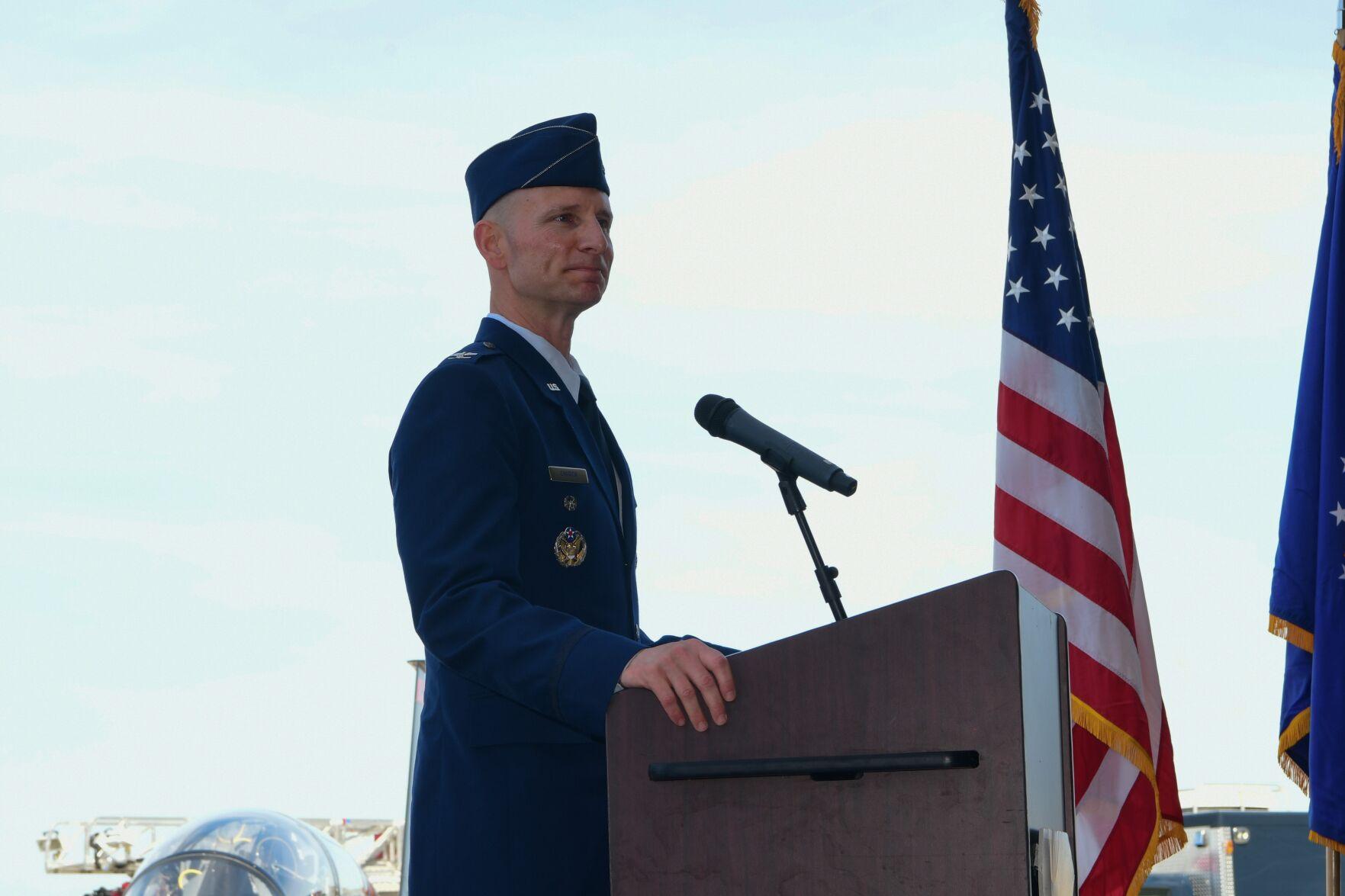 New Beale commander addresses Yuba City council News