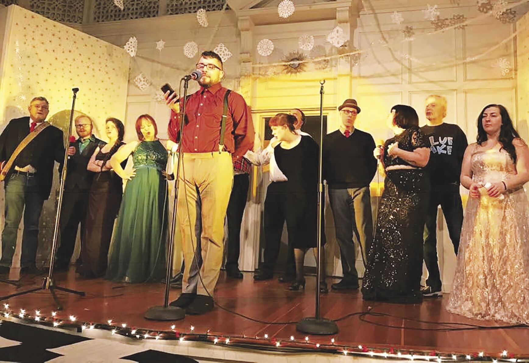 'Applause: At Home for the Holidays' performed virtually | News - Vimarsana News