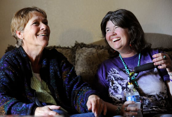 Long Lost Sisters Reunite After 35 Years Apart Appeal 