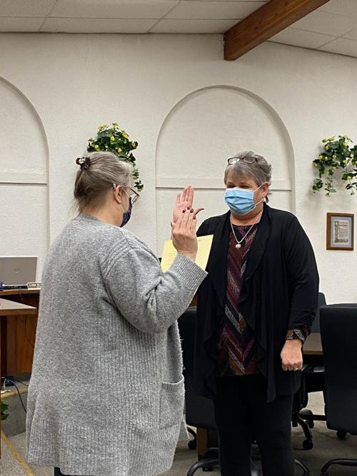 Hargens sworn in, ready to serve