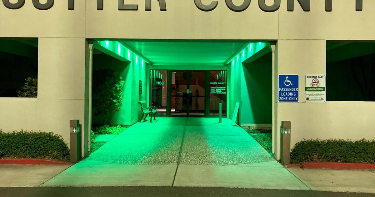 Sutter County buildings go green for veterans | News | appeal-democrat.com