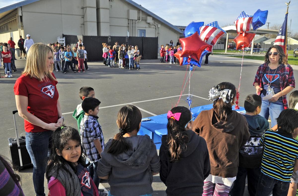 Sheriff’s Dept. gives demonstration at school News