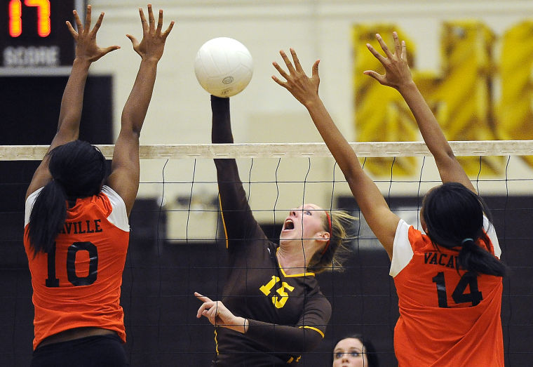 Vacaville at Yuba City Volleyball Photo Gallery