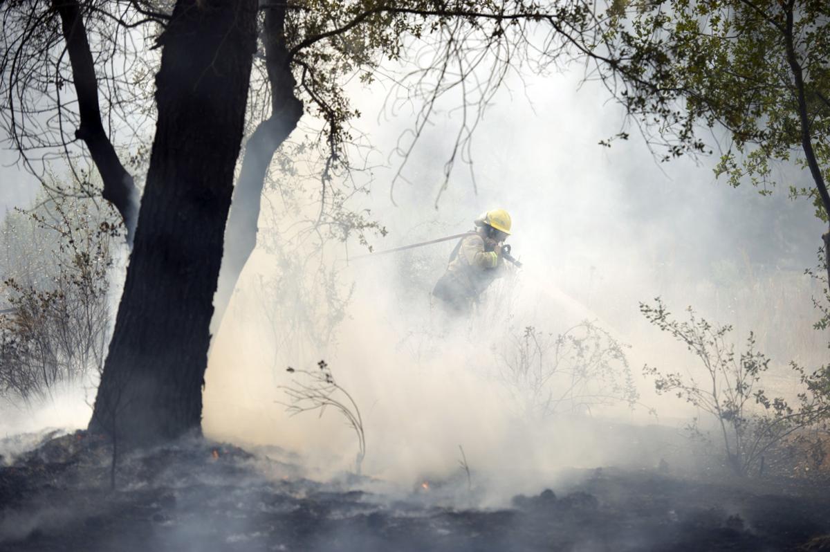 Cascade Fire in Loma Rica area reaches 8,200 acres, 10 percent