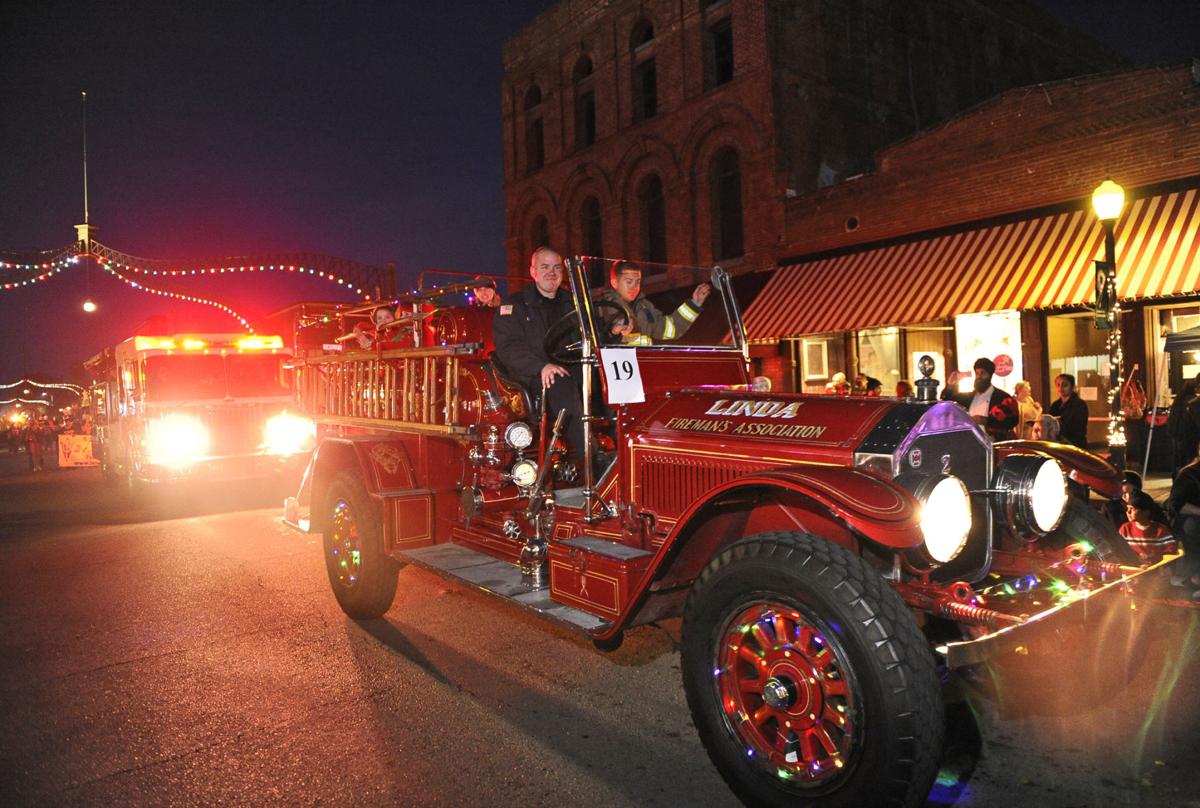 Marysville Christmas Parade Features