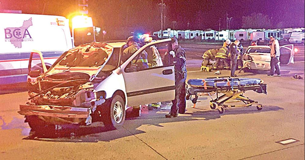 Three hurt in Yuba City crash News