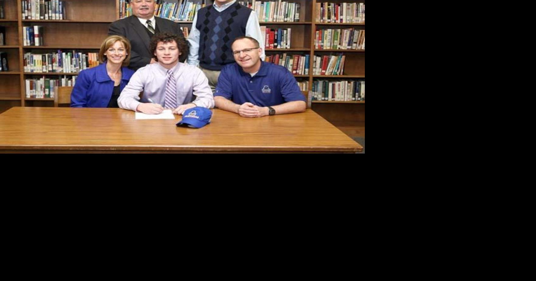 RHS’s Hynd signs soccer scholarship | Sports | appenmedia.com