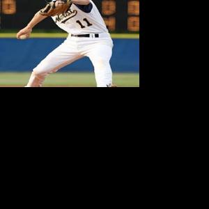 Marist overcomes is slow start, wins region | Sports | appenmedia.com