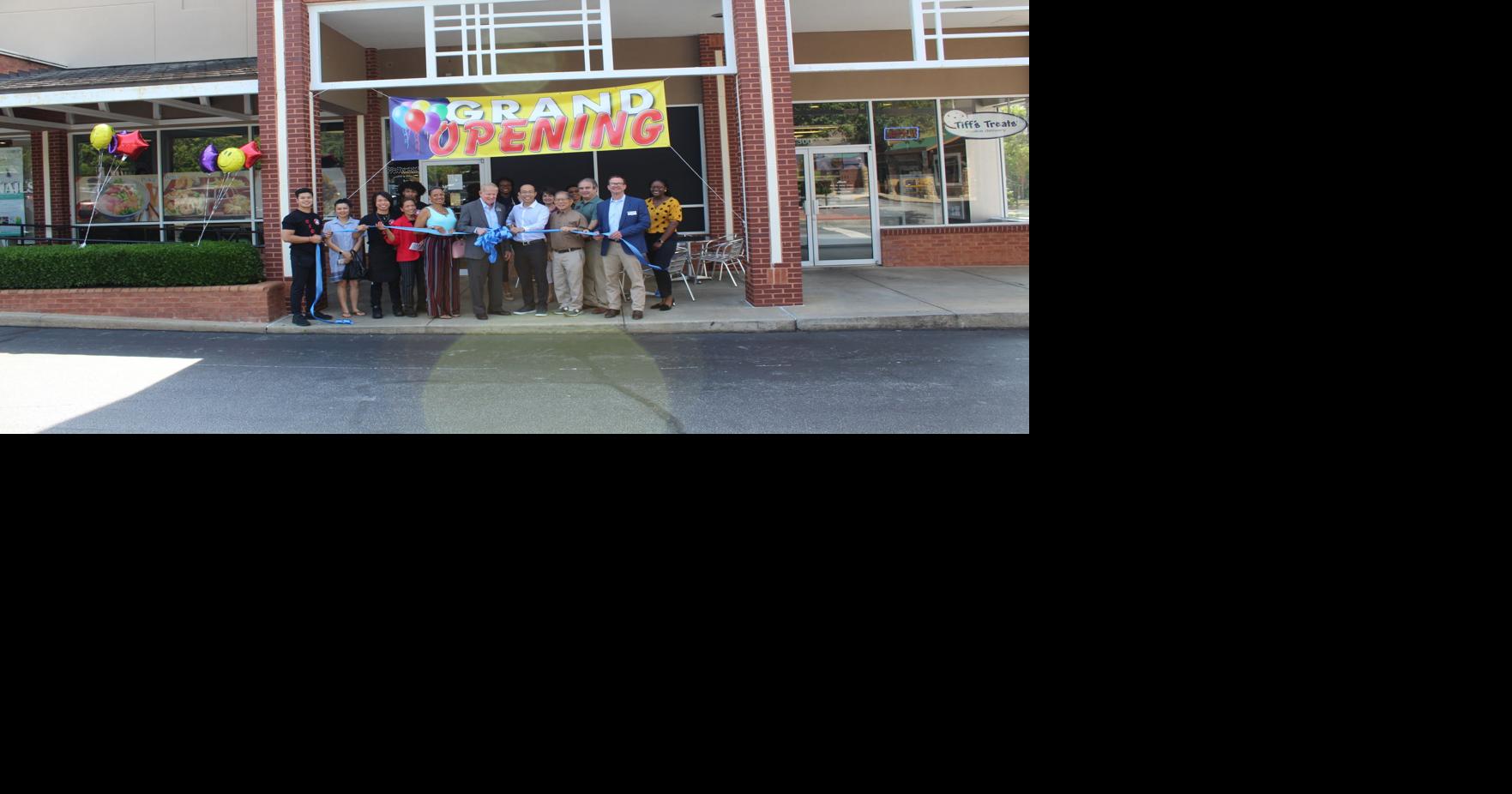 FUGU Express Hibachi & Poké celebrates grand opening with ribbon