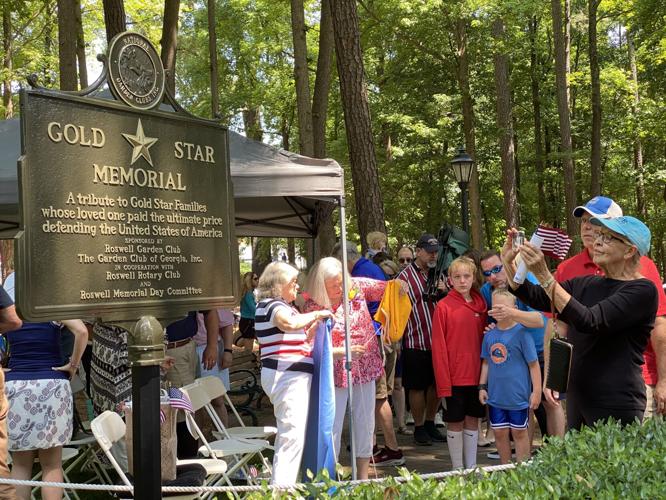 Photos Memorial Day in Roswell Photo Galleries