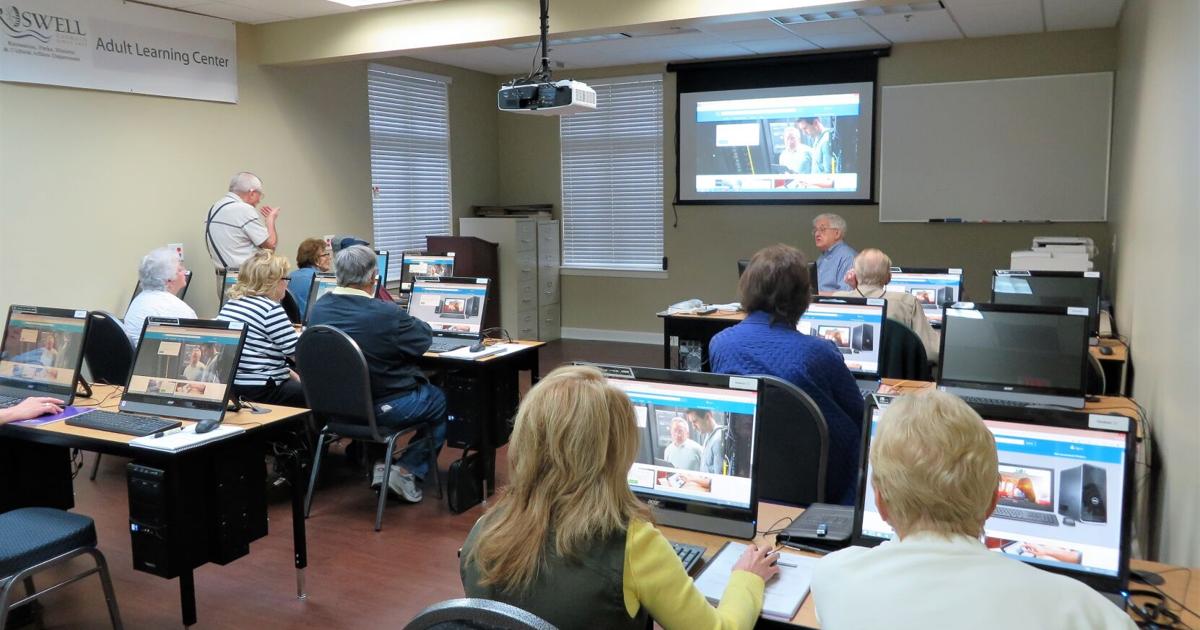 Roswell Adult Learning Center offers classes on AI