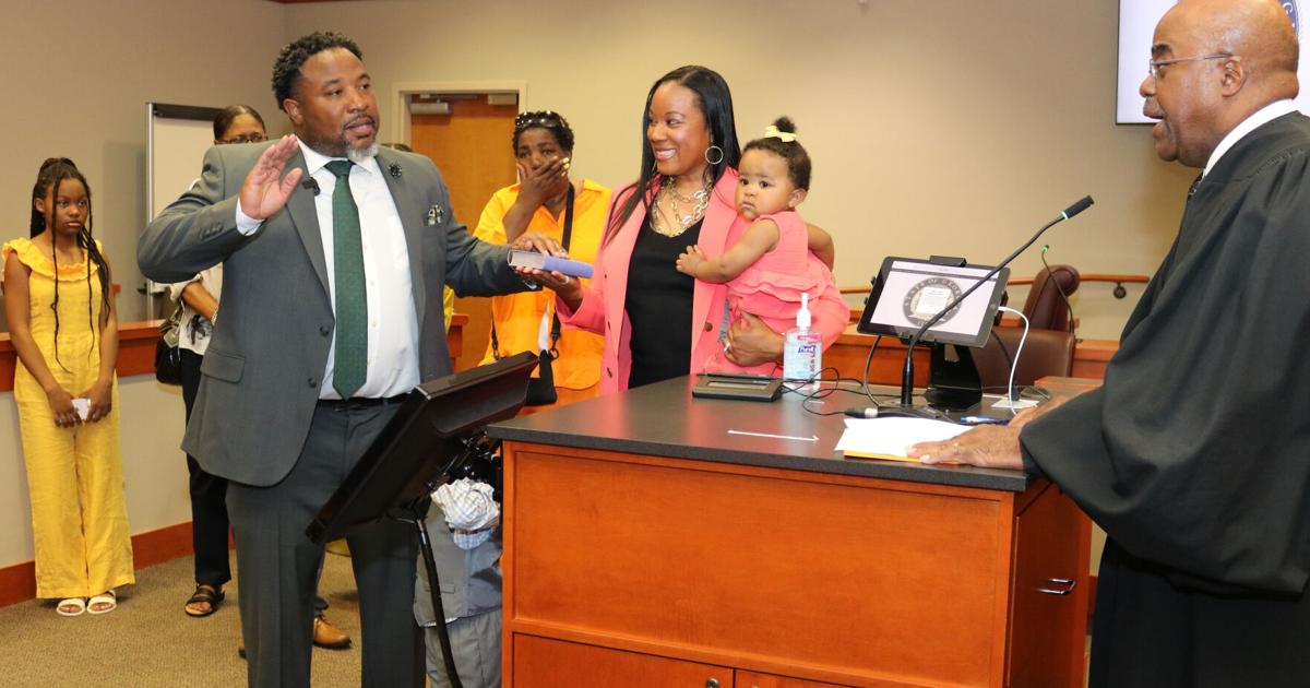 New superintendent sworn in for DeKalb County Schools Dunwoody News