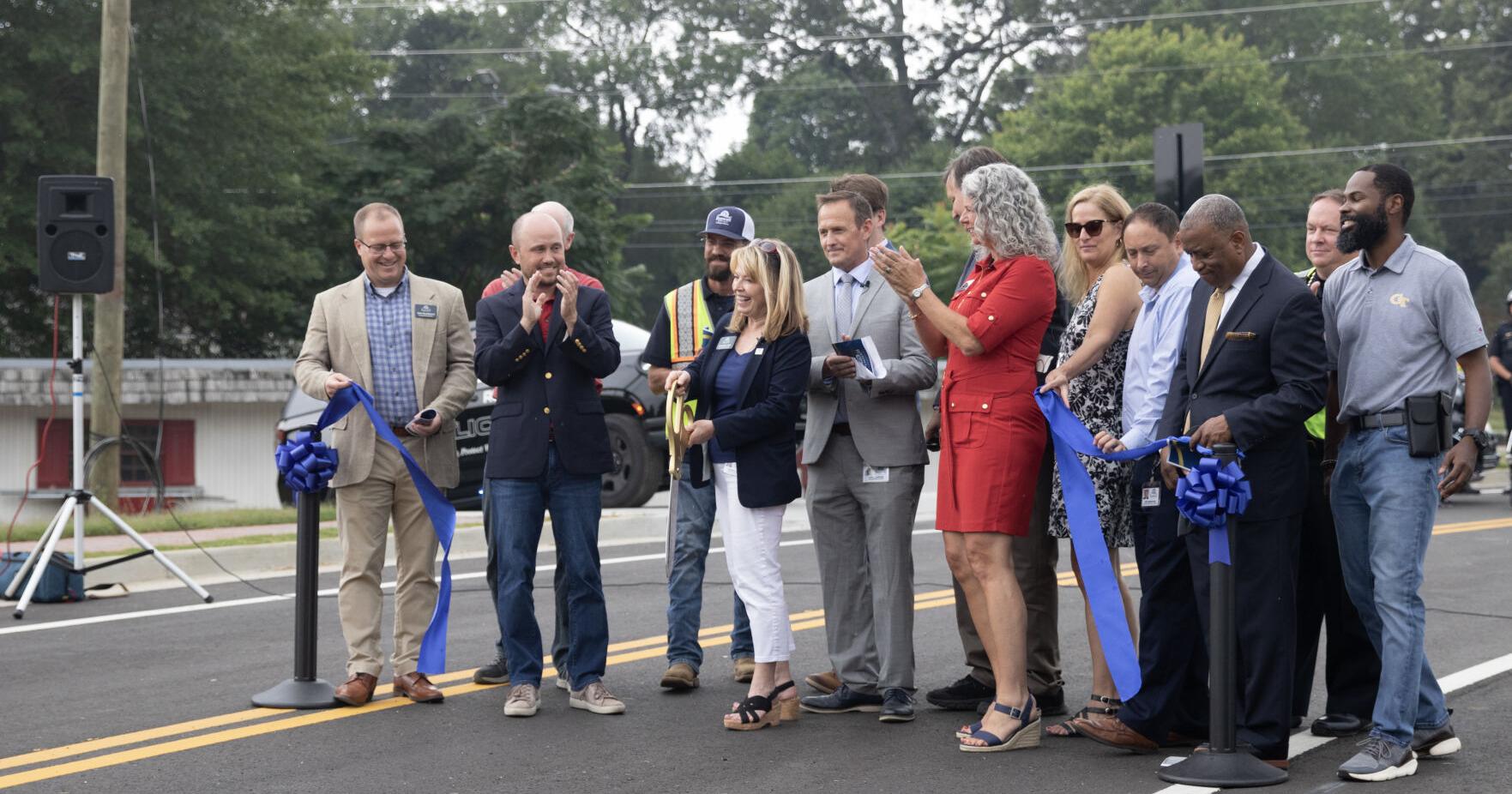 Finally, and with fanfare, Roswell reopens Oxbo Road intersection - Vimarsana News