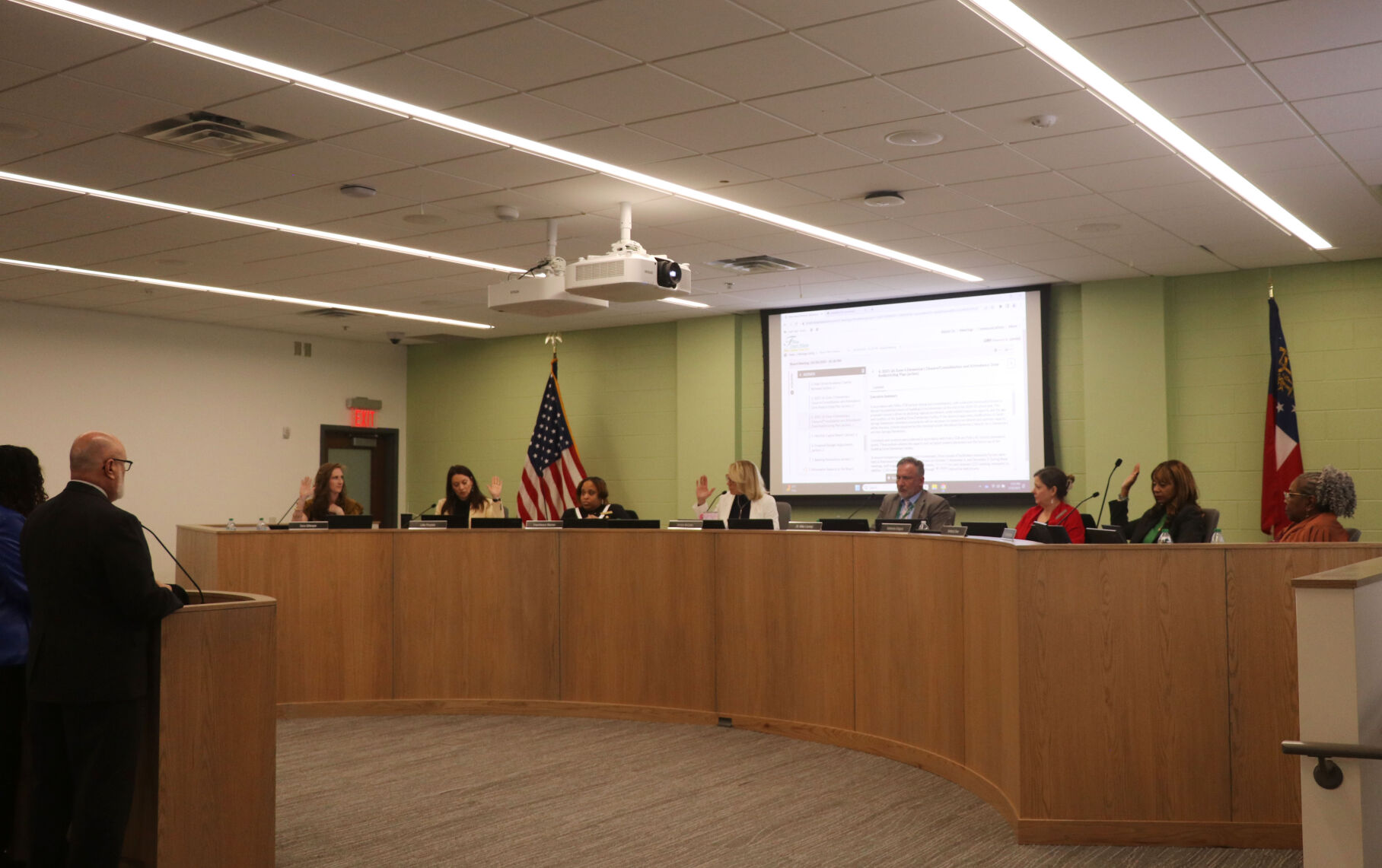 Fulton County votes to close Spalding, Parklane elementary schools